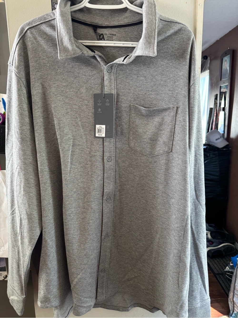 Men's Gray Long-Sleeve Button-Up Shirt with Chest Pocket